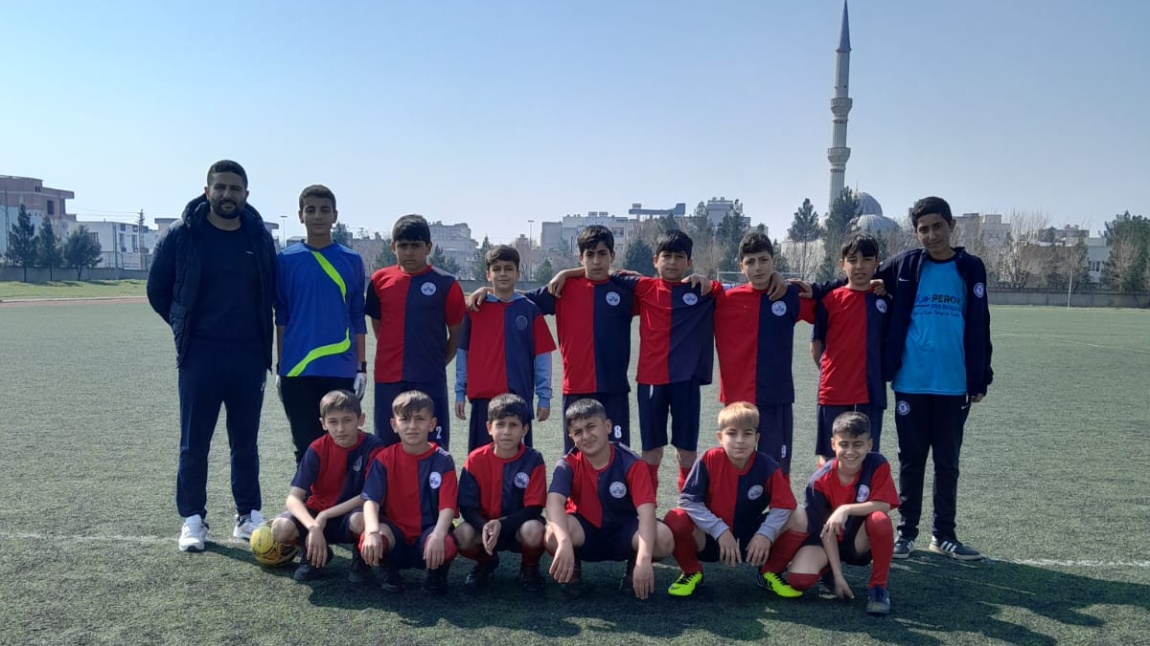 Okul Sporları Müsabakalarında Küçük Erkekler Futbol Takımımız Üst Tura Çıktı